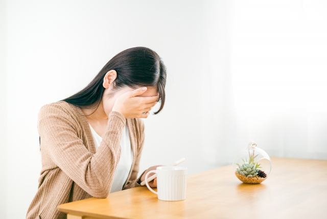在宅ワーク詐欺の体験と再起を表現したアイキャッチ画像