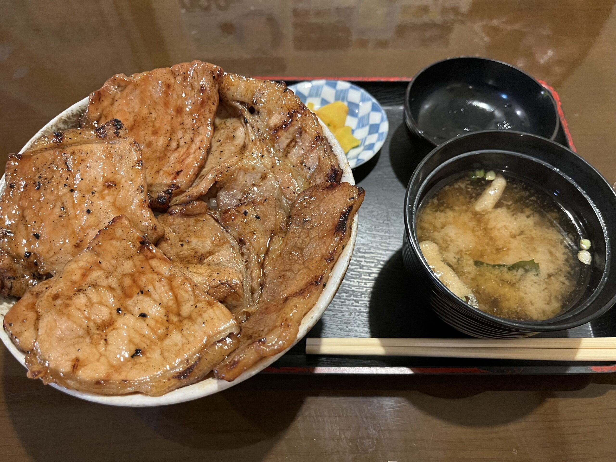 帯広の豚丼ぶた野家のロース豚丼